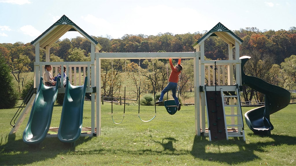 Započni proljeće s novim vanjskim igraćim setovima King Swings!