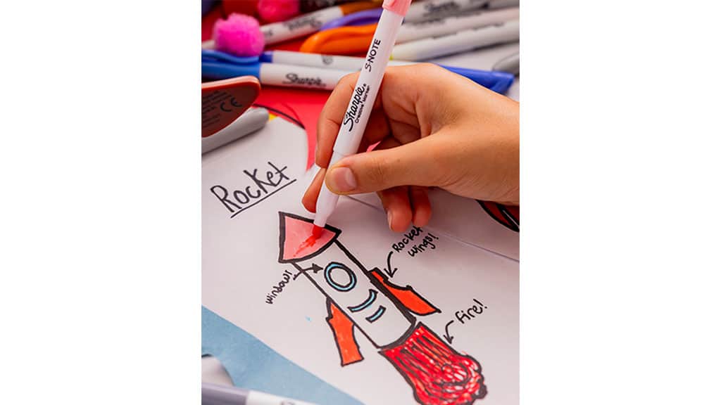 Sharpie i Elmer’s kreativno stvaraju s flomasterima i sluzom poznatim iz filma „Toy Story 5”