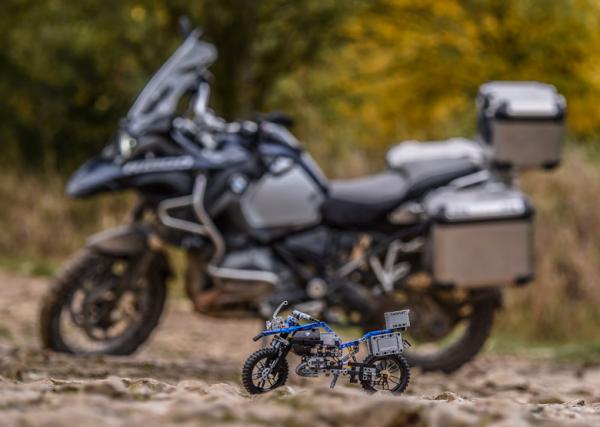 Lego Technic BMW R 1200 GS Adventure 42063