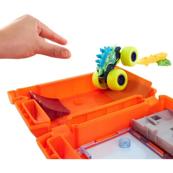 Hot Wheels Monster Trucks: Igraći set s benzinskom kantom - Mattel slika 3