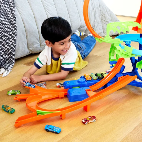Hot Wheels Stunt Tracks: Set sa stazom za sudare u zraku s automobilčićem – Mattel slika 4