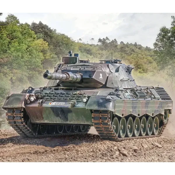 Italeri 1/35 Leopard 1A5 tenk maketa slika 9