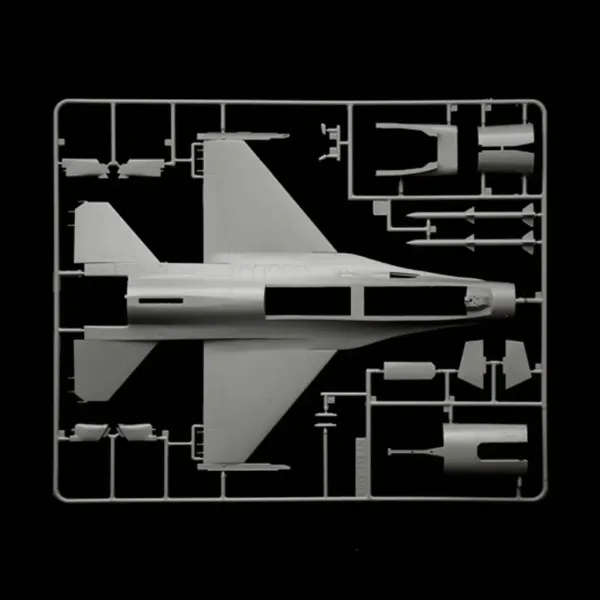 Italeri 1/48 F-16C Fighting Falcon maketa zrakoplova slika 5