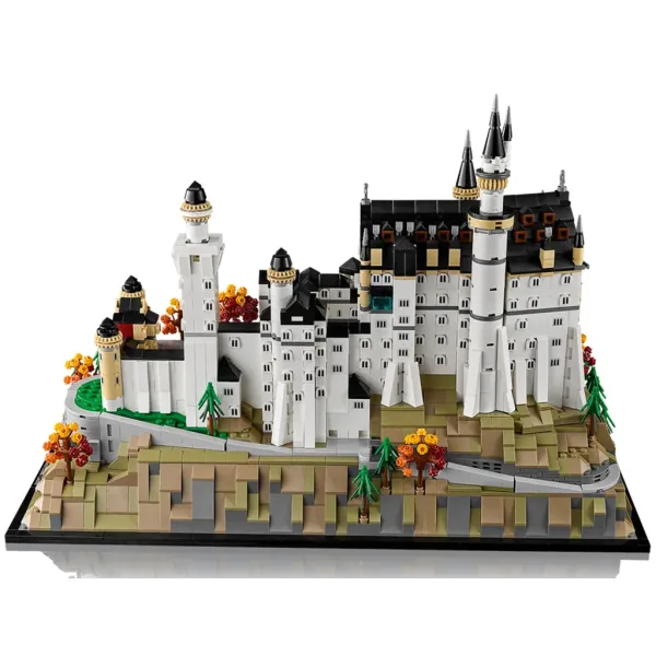LEGO® Architecture: Dvorac Neuschwanstein (21063) slika 5