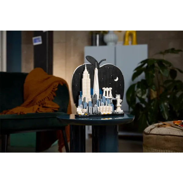 LEGO® Architecture: New York – Velika Jabuka (21066) slika 11