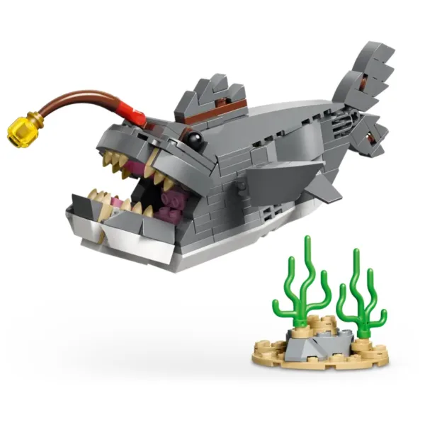 LEGO® Creator: Opasni morski pas s kovčegom s blagom (31381) slika 3