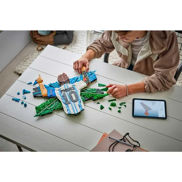 LEGO® Izdanja: Lionel Messi – Gol radost (43018) slika 3