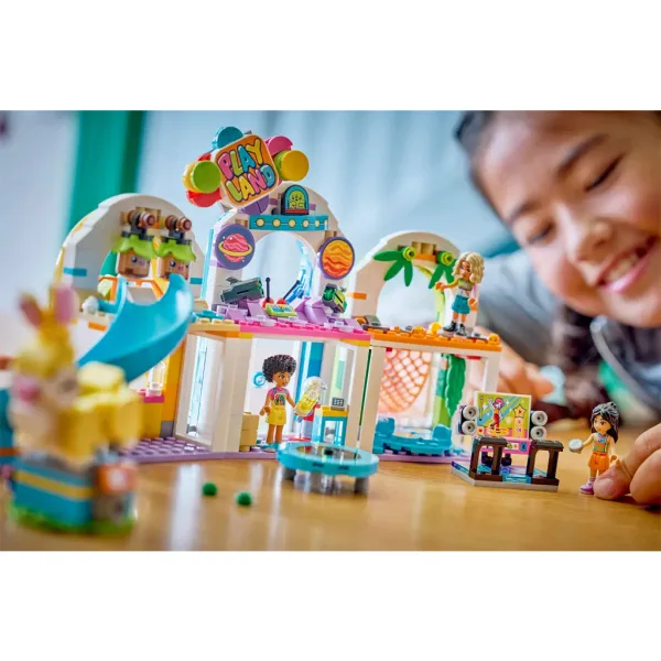 LEGO® Friends: Vesela igraonica (42686) slika 6