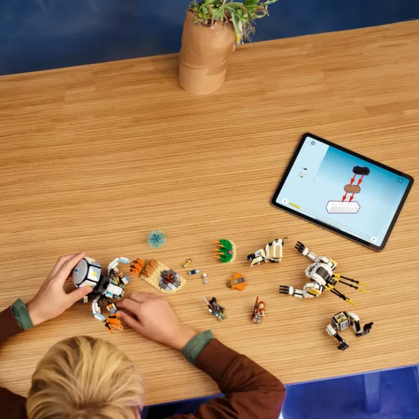 LEGO® Horizon™ Adventures: Aloy i Varl protiv oklopnog vozila i pilozuba (77037) slika 4