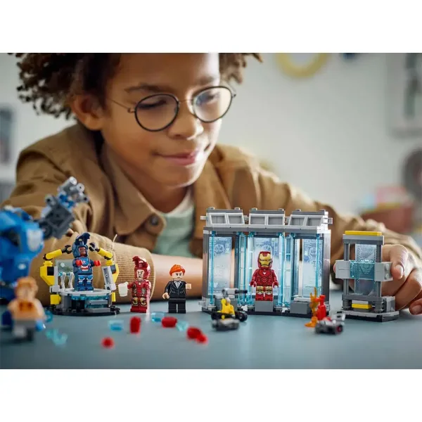 LEGO® Marvel: Laboratorij Iron Mana: Dvorana oklopa (76315) slika 7