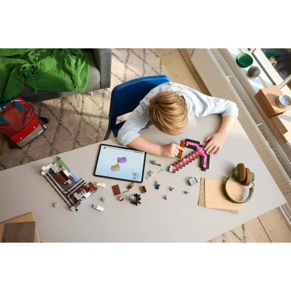 LEGO® Minecraft: Rudnik krampova (21277) slika 8