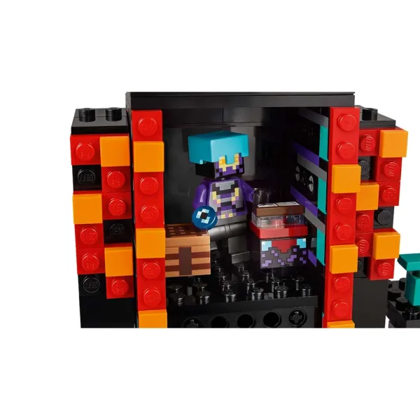 LEGO® Minecraft: Završni toranj (21279) slika 5