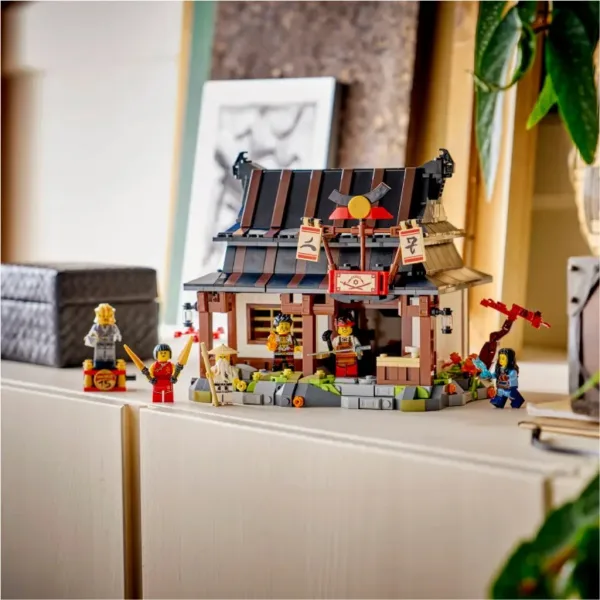 LEGO® Ninjago: Kovačnica Četiri Oružja, 15. obljetnica (71858) slika 5