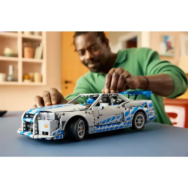 LEGO® Technic: 2 Fast 2 Furious Nissan Skyline GT-R (R34) automobil (42210) slika 7