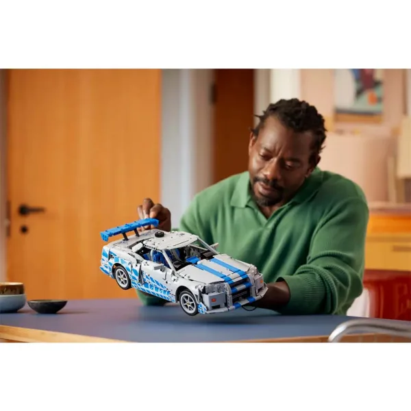 LEGO® Technic: 2 Fast 2 Furious Nissan Skyline GT-R (R34) automobil (42210) slika 8