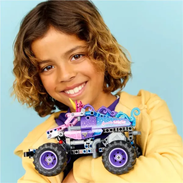 LEGO® Technic: Monster Jam™ Sparkle Smash™ - Vozilo na povlačenje (42220) slika 5
