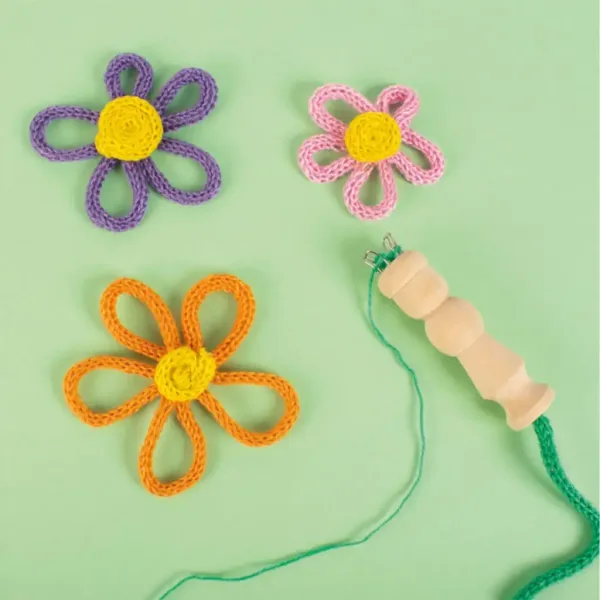 PlayBox: Mala drvena pletaća lutkica 115x30 mm slika 2