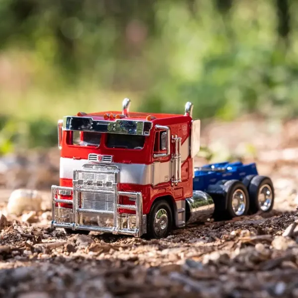 Transformers: Optimus Prime T7 metalni automodel 1/32 - Simba Toys slika 7