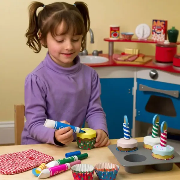 Pečenje-kuhanje Cupcake igračka set - Melissa & Doug slika 3