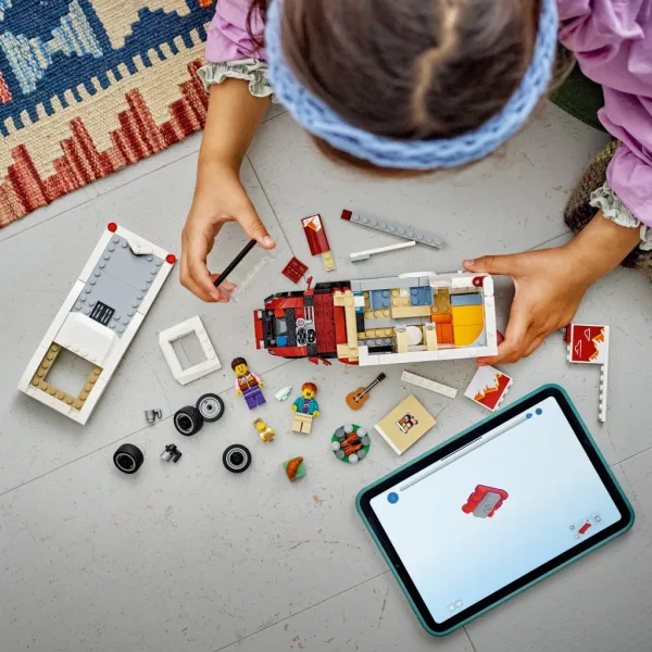 LEGO® City: Kamper za avanturistički odmor (60454) slika 4