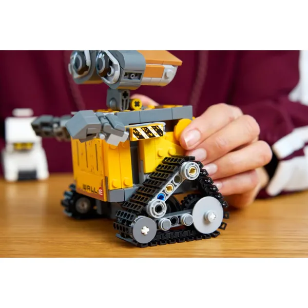 LEGO® Disney: WALL-E i EVA (43279) slika 9