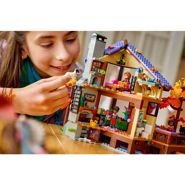 LEGO® Friends: Ugodna koliba u jesenskoj šumi (42705) slika 7