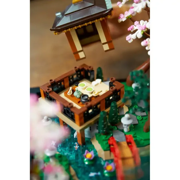 LEGO® Icons: Japanski vrt (10315) slika 5