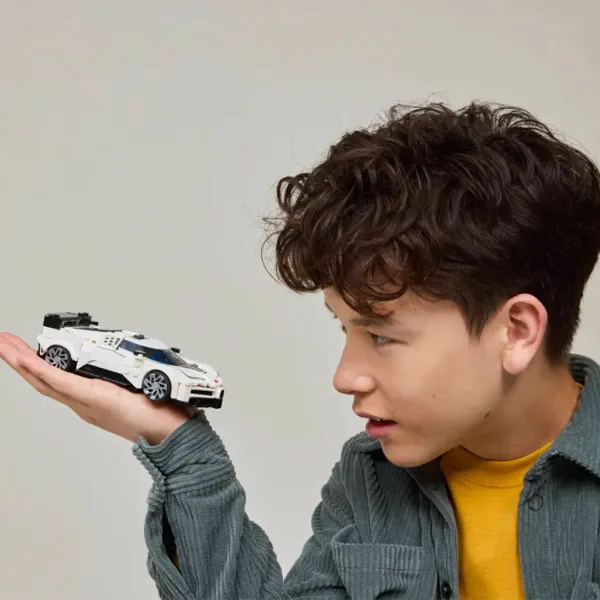 LEGO® Speed Champions: Bugatti Centodieci hiper sportski automobil (77240) slika 5