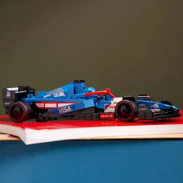 LEGO® Speed Champions: Visa Cash App RB VCARB 01 F1® trkaći automobil (77246) slika 3