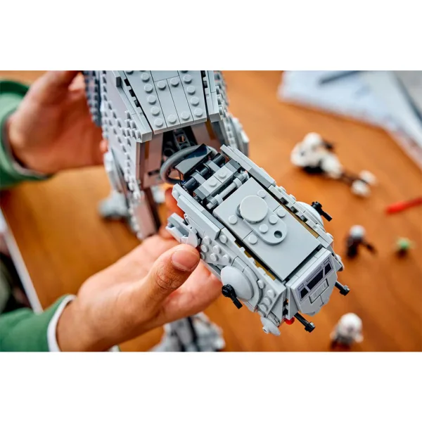 LEGO® Star Wars™: AT-AT™ hodač Ponovno rođenog Carstva s INT-4 slika 13