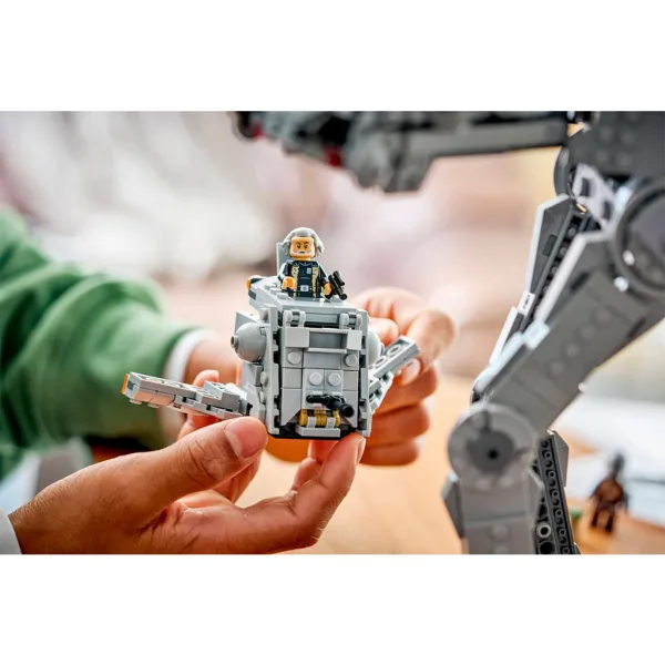 LEGO® Star Wars™: AT-AT™ hodač Ponovno rođenog Carstva s INT-4 slika 14