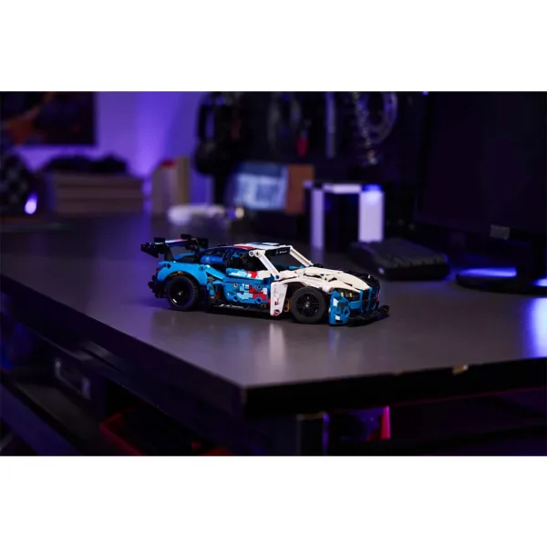 LEGO® Technic: BMW M4 GT3 EVO trkaći automobil (42226) slika 7