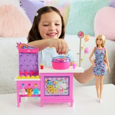 Barbie Mysteries: Detektivke na plaži - Set za igru s kućicom za šećernu vunu i lutkom - Mattel slika 4