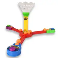 Igra društvene igre s lijevkom za izbacivanje lopti