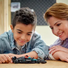 LEGO® Speed Champions: Mercedes-AMG F1® W15 trkaći automobil (77244) slika 6
