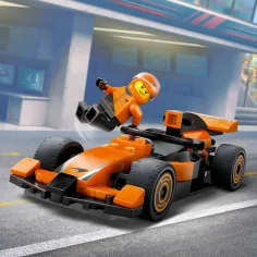 LEGO® City: F1® vozač s McLaren trkaćim autom (60442) slika 3