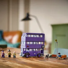 LEGO® Harry Potter™: Avanture u Lutajućem Grimbusu™-u (76446) slika 6