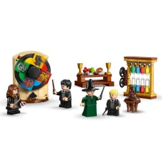 LEGO® Harry Potter: Hogwarts™ dvorac: Ceremonija odabira Čarobnjačkog šešira (76460) slika 3
