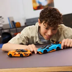 LEGO® Speed Champions: Lamborghini Revuelto i Huracán STO (77238) slika 5