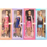 Modna lutka Nicky u laganoj proljetnoj odjeći u nekoliko verzija