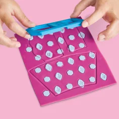 Play-Doh: Barbie Sjajni nakit i trakice za modeliranje s lutkom – Hasbro slika 3