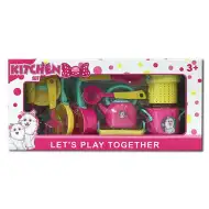 Ružičasto kuhinjsko posuđe