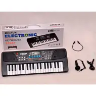 Sintetizator sa 37 tipki sa mikrofonom