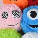 Fuzzy Monsters krznena plišana lopta u nekoliko verzija 23cm